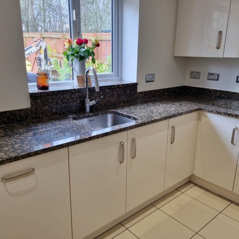 Used - Symphony Urban Kitchen With Utility Room, Granite Worktops and Appliances