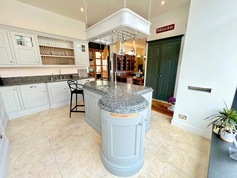 Ex Display Kitchen - Inframe Painted Kitchen, With Granite Worktops and Appliances