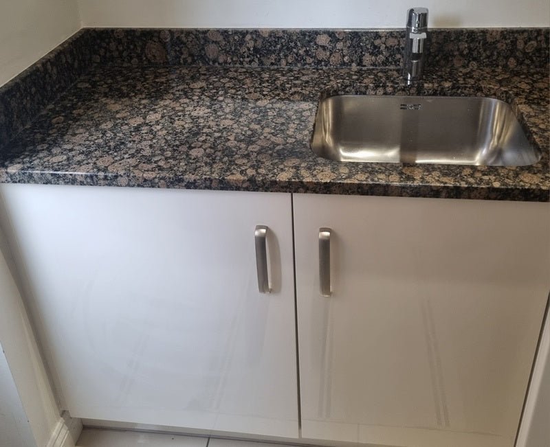 Used - Symphony Urban Kitchen With Utility Room, Granite Worktops and Appliances