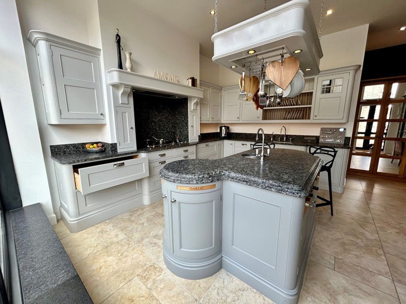 Ex Display Kitchen - Inframe Painted Kitchen, With Granite Worktops and Appliances