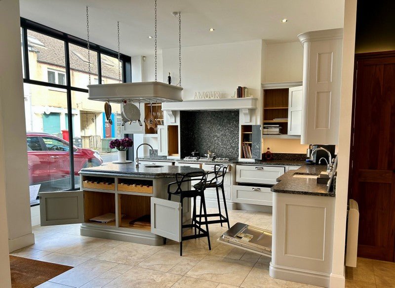 Ex Display Kitchen - Inframe Painted Kitchen, With Granite Worktops and Appliances